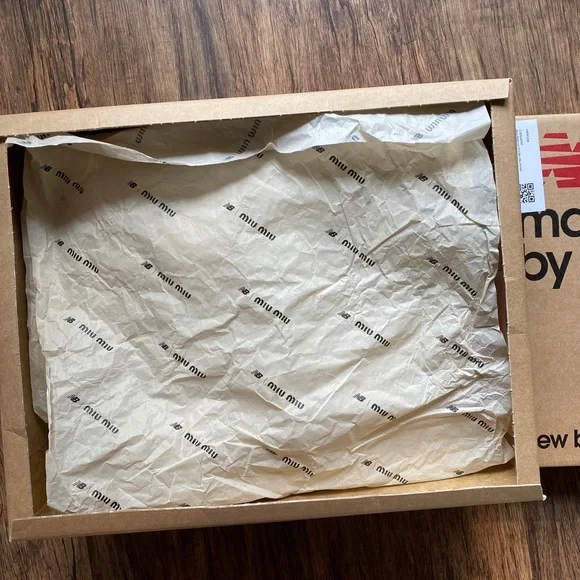 New Balance 574 X Miu Women's Miu Denim Sneakers Color Beige - Picture 3 of 13